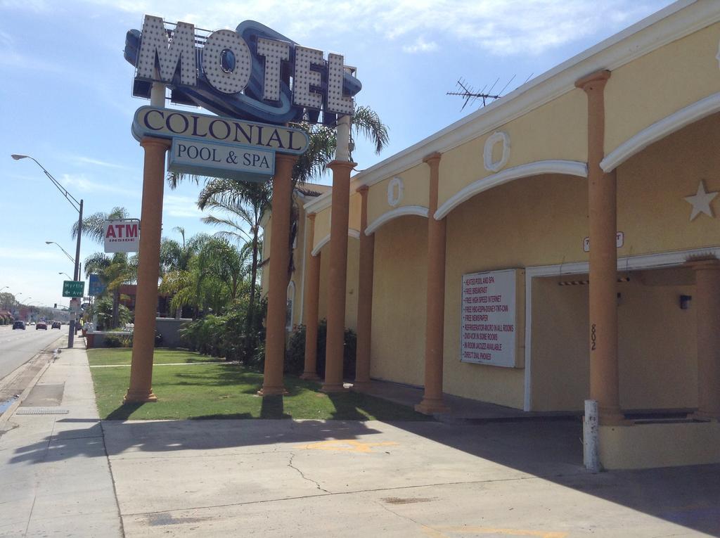 Colonial Pool & Spa Motel Лонг Бийч Екстериор снимка